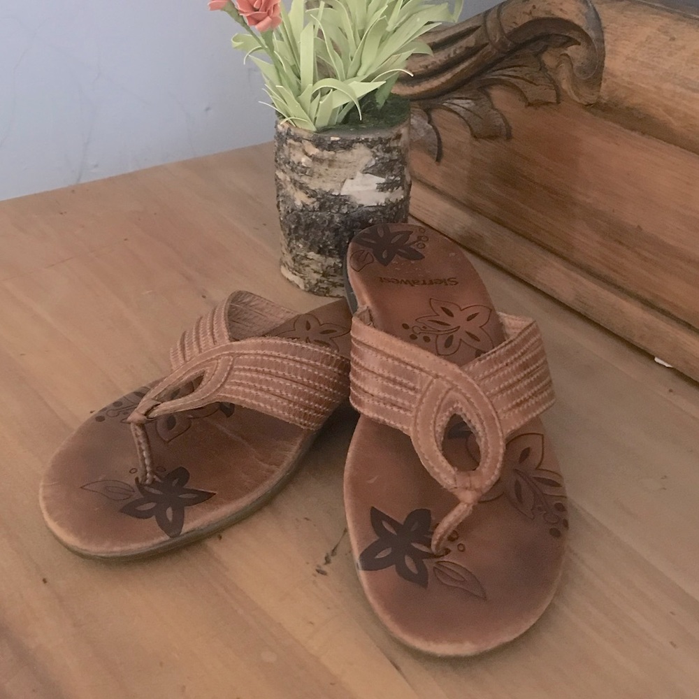 LEATHER SANDALS